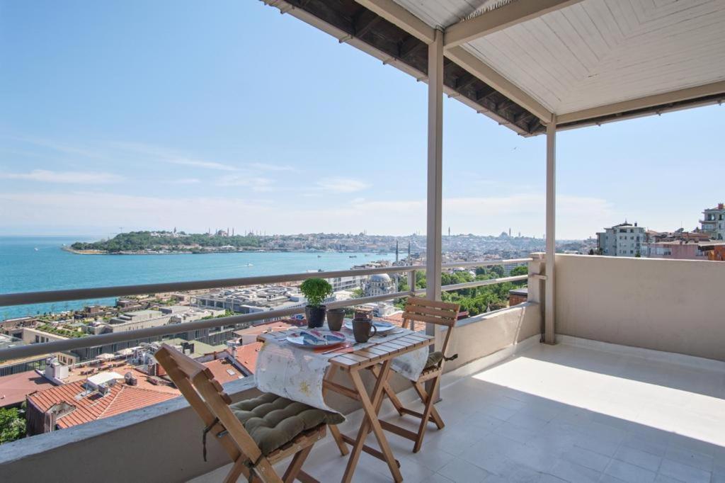 A Million Dollar View In The Heart Of The City Istanbul Bagian luar foto
