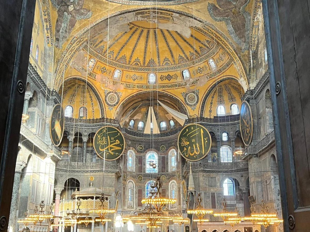 A Million Dollar View In The Heart Of The City Istanbul Bagian luar foto